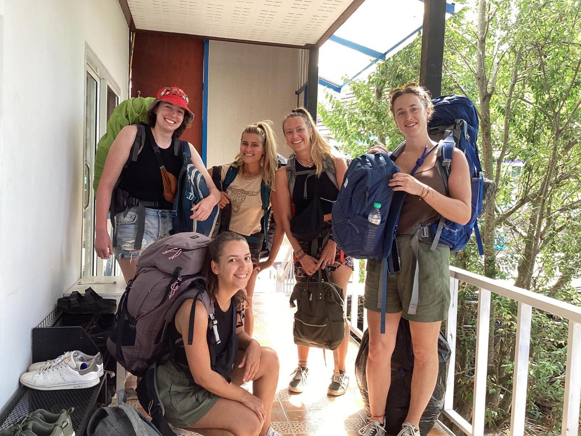 Sweed Dee Seaview Hostel เกาะพีพี ภายนอก รูปภาพ