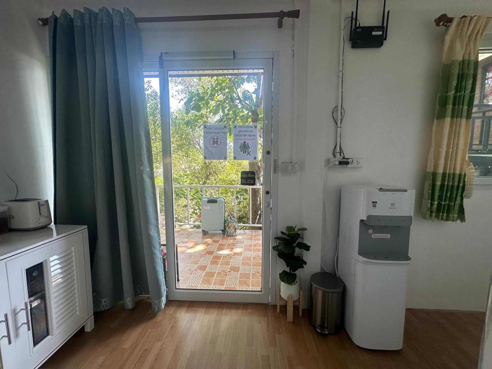 Sweed Dee Seaview Hostel เกาะพีพี ภายนอก รูปภาพ