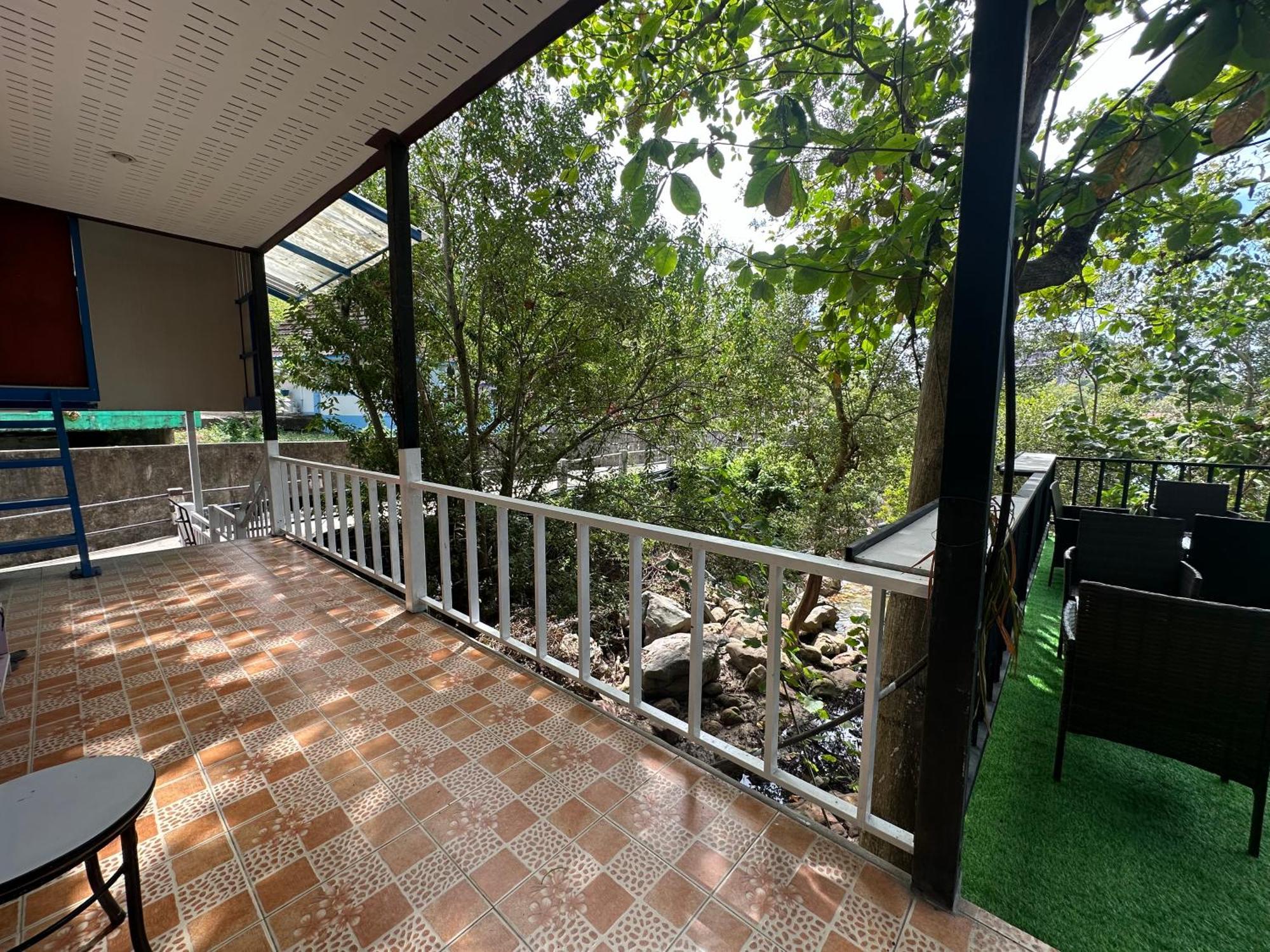 Sweed Dee Seaview Hostel เกาะพีพี ภายนอก รูปภาพ