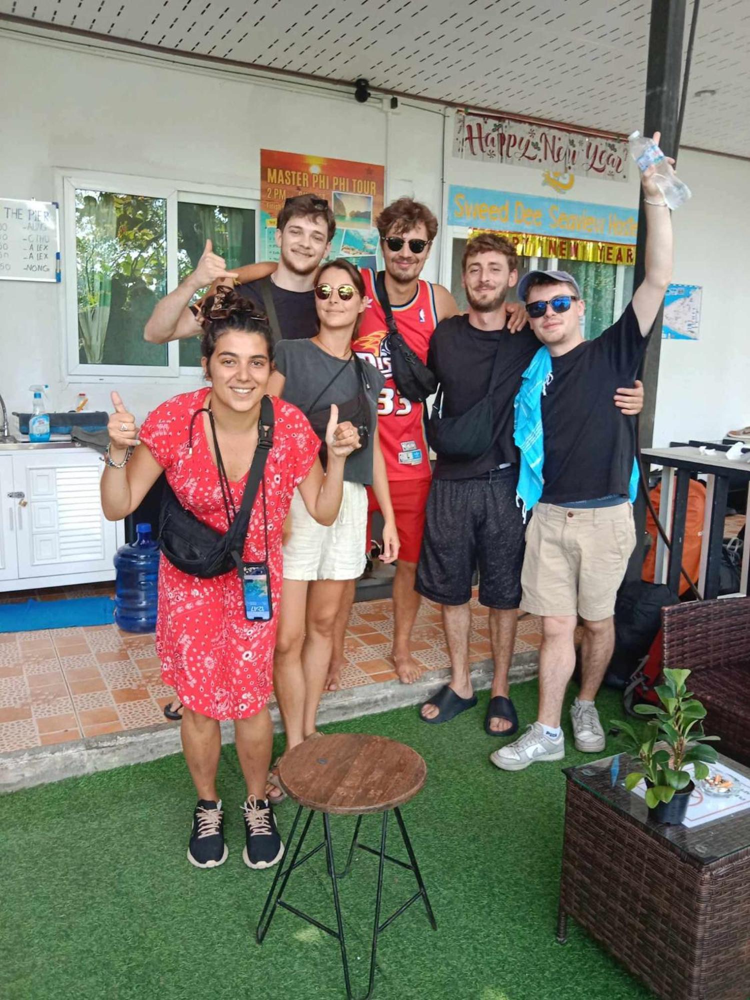 Sweed Dee Seaview Hostel เกาะพีพี ภายนอก รูปภาพ